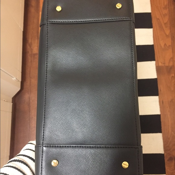 Tory Burch Robinson Double Zip Saffiano Tote - Picture 4 of 10